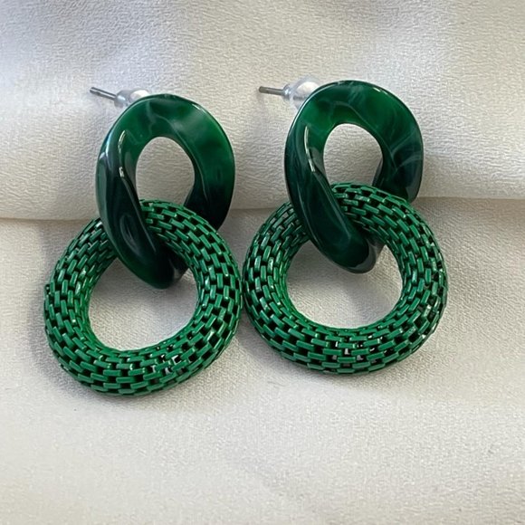 Green Acrylic earrings - Picture 2 of 5